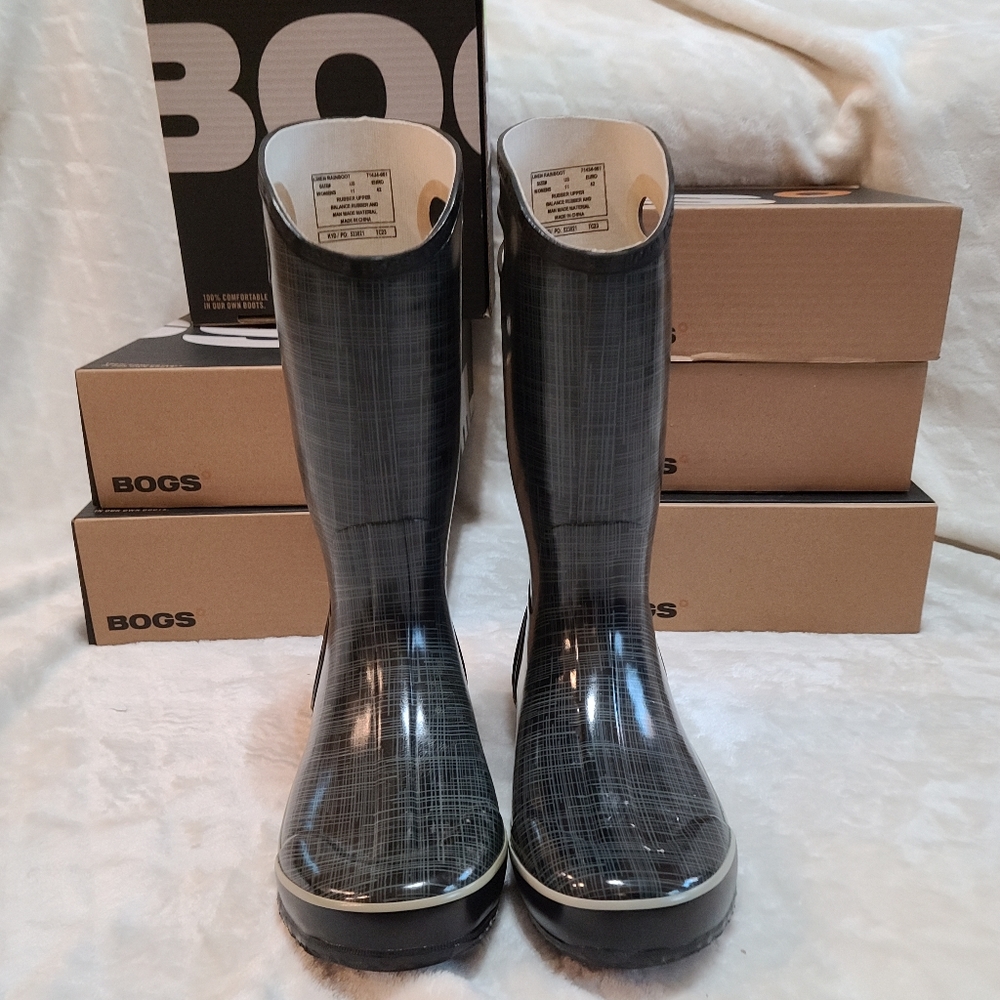 NEW women's BOGS